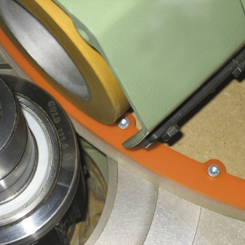 Gabarits flexibles pour le fraisage courbe et en forme d'arc