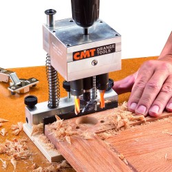 Système universel pour le perçage de charnières 2