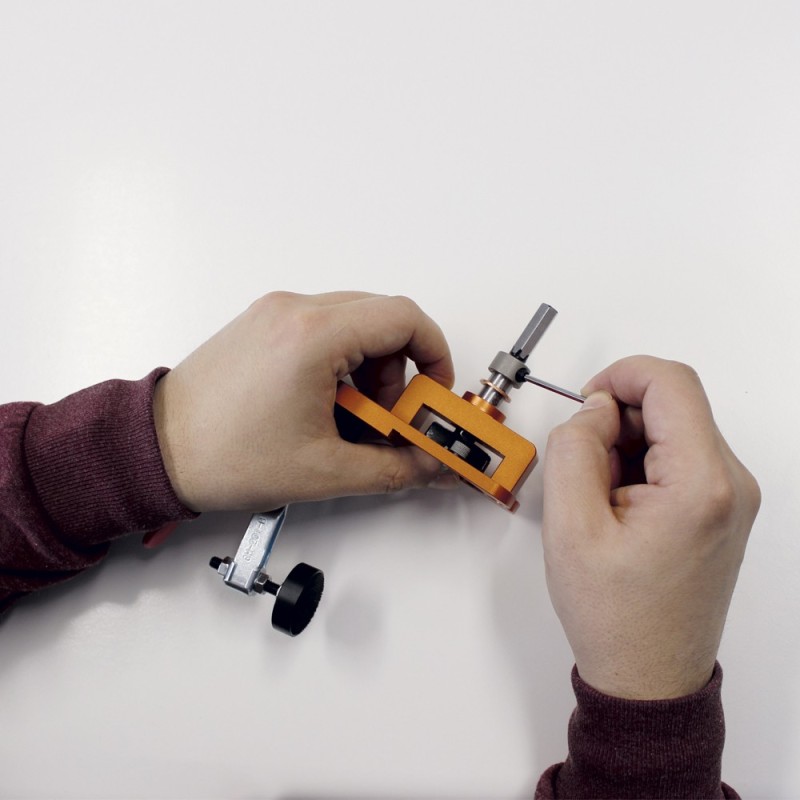 PORTABLE 35mm HINGE BORING JIG