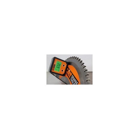 Digital angle gauge