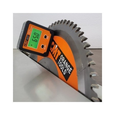 Digital angle gauge